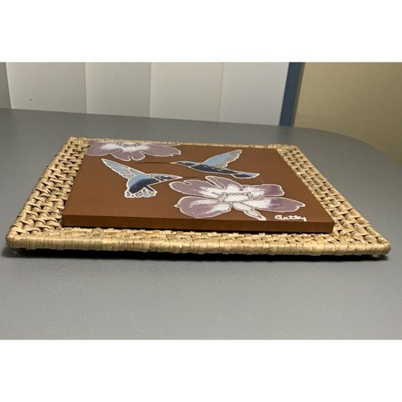 Hand Painted Ceramic Tile Hummingbirds Flowers on Woven Wicker Mat Signed Betty - Picture 3 of 3